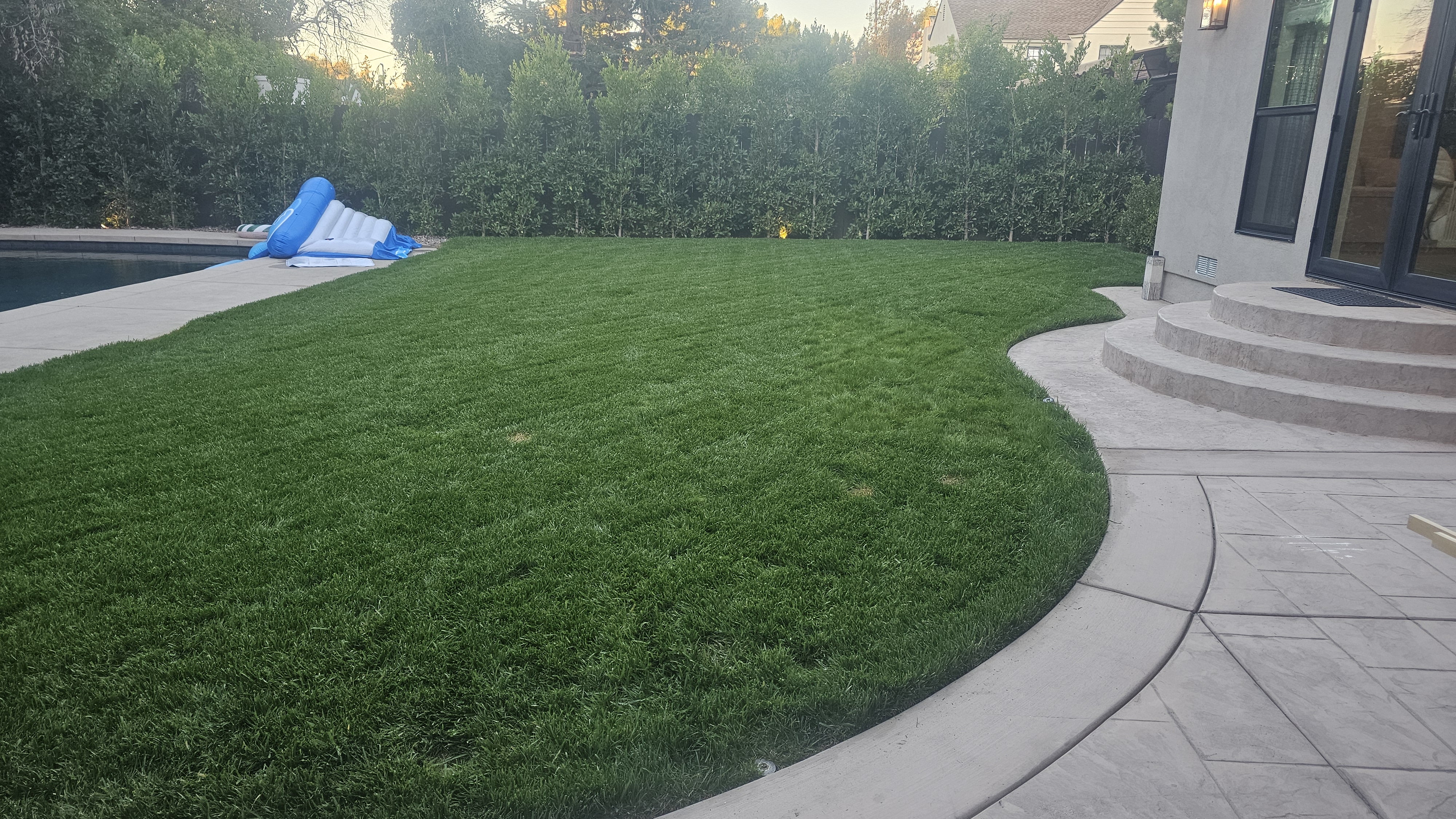 Lawn Care - lawncare/lc12.jpg